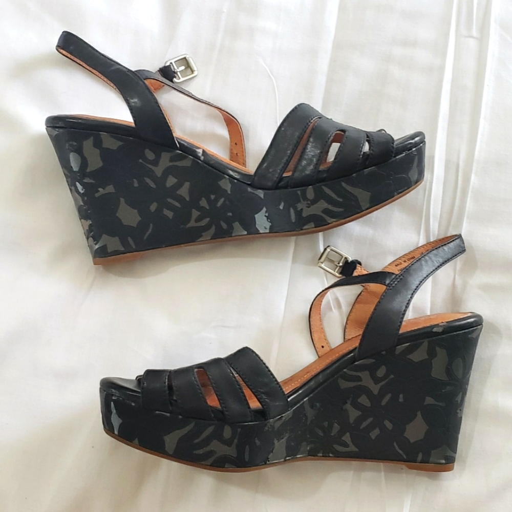 Clarks Wedge Floral Black sz9